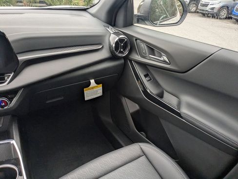 New 2026 Chevrolet Equinox LT w/ Convenience Package II image 18