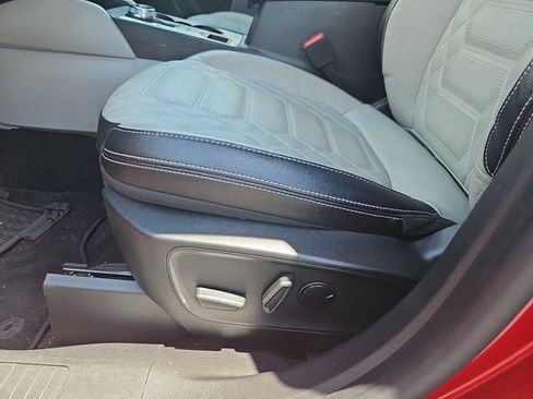Used 2023 Ford Escape Platinum w/ Premium Technology Package AWD/4WD image 17