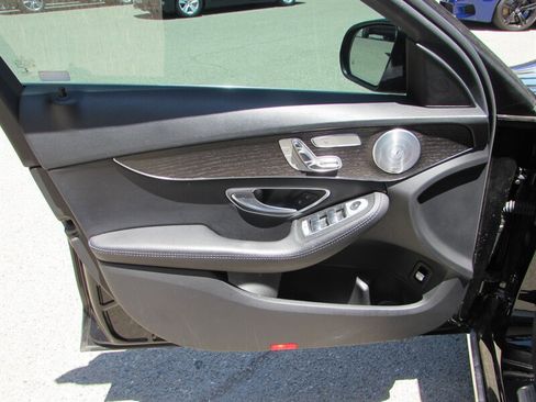 Used 2019 Mercedes-Benz C 300 Sedan image 9