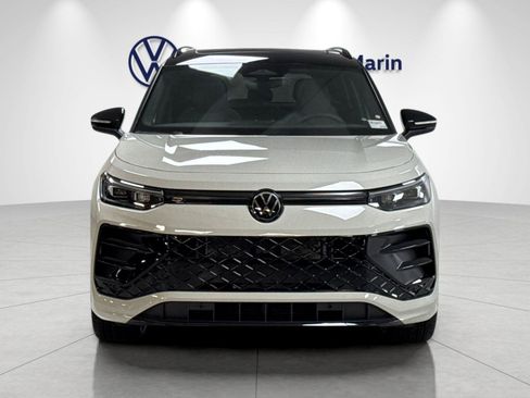 New 2026 Volkswagen Tiguan SE R-Line FWD image 8