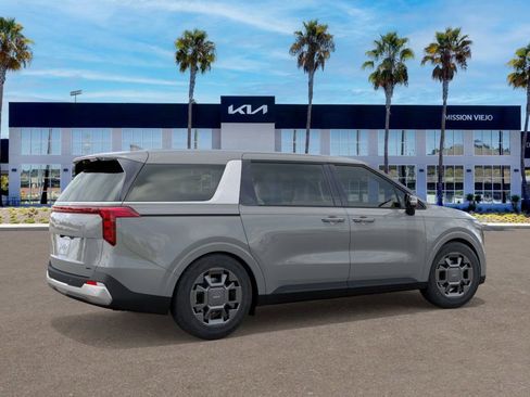 New 2026 Kia Carnival EX FWD image 6