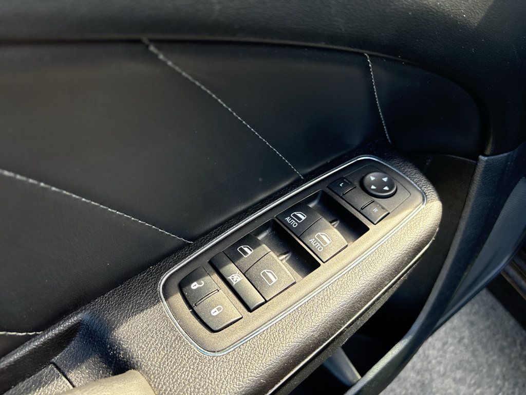 Used 2023 Dodge Charger R/T w/ Plus Group RWD image 16