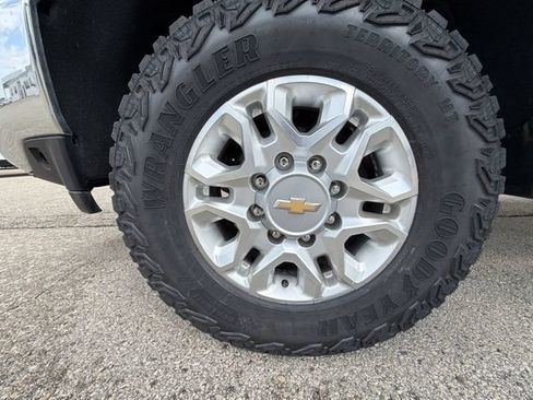 Used 2022 Chevrolet Silverado 2500 W/T w/ WT Fleet Convenience Package AWD/4WD image 5