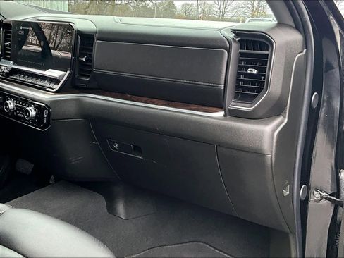 Used 2026 GMC Sierra 1500 SLT image 13
