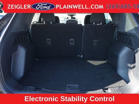 Used 2025 Ford Escape Active AWD/4WD image 10