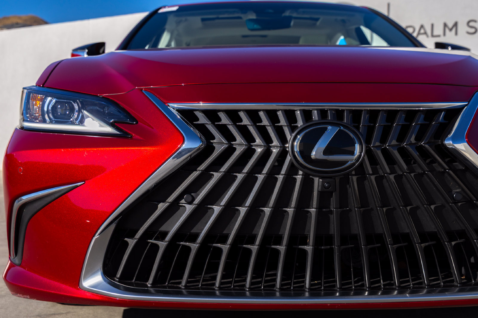 Used 2024 Lexus ES 300h w/ Technology Package FWD image 9