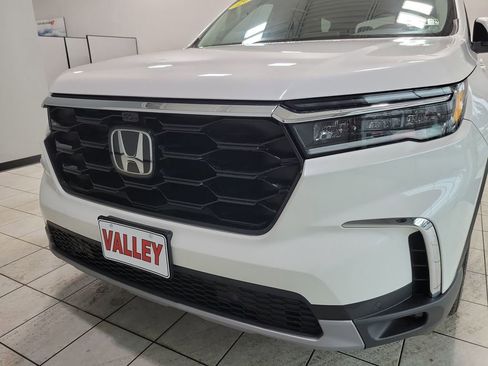 Used 2023 Honda Pilot Elite image 24