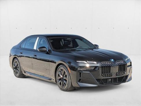 New 2026 BMW 750e xDrive w/ Premium Package AWD/4WD image 7