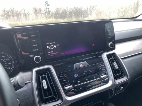 Used 2022 Kia Sorento S w/ Panoramic Sunroof Package image 17