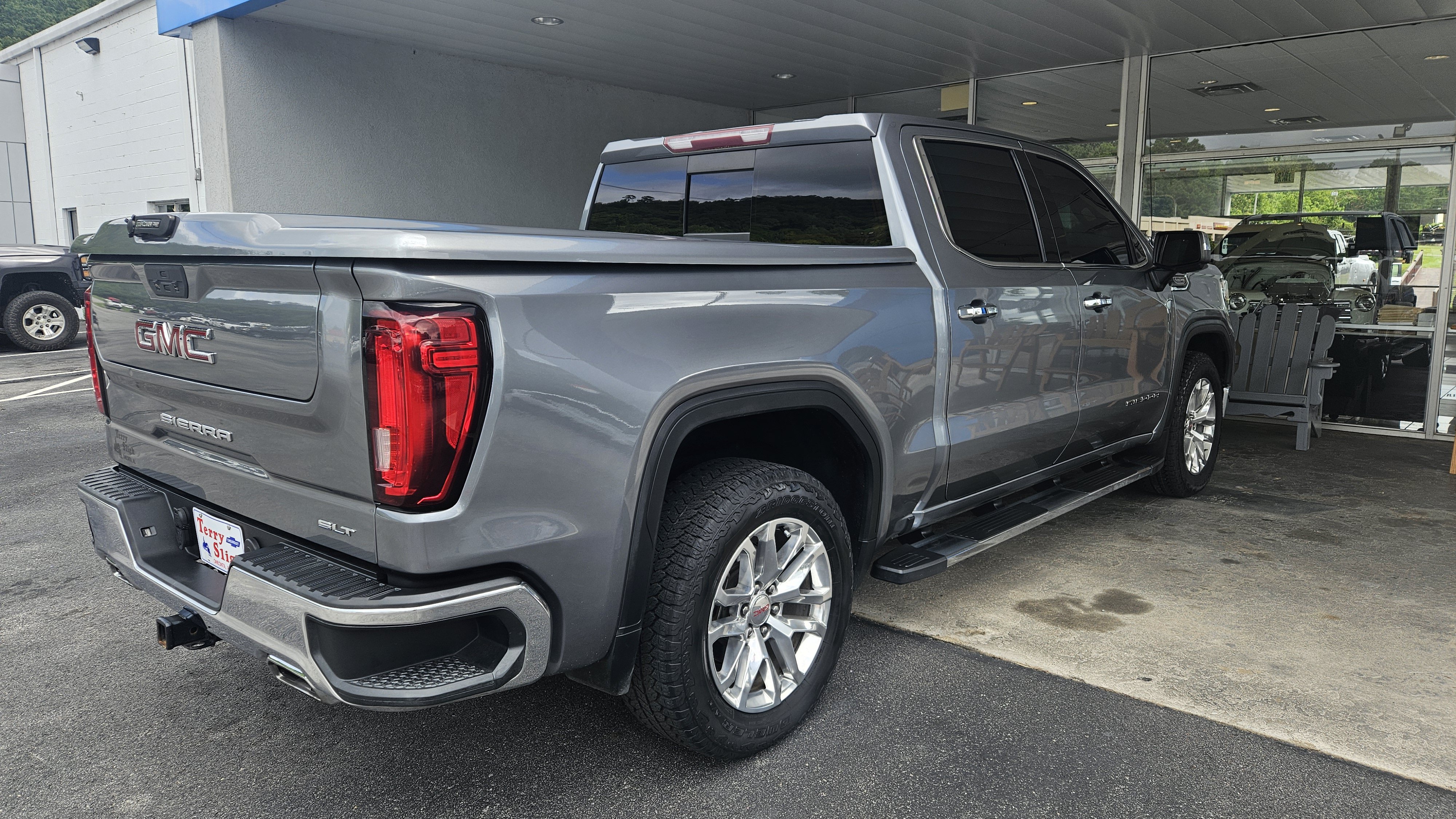Used 2020 GMC Sierra 1500 SLT w/ SLT Premium Package AWD/4WD image 6