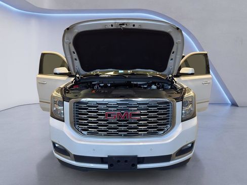 Used 2018 GMC Yukon Denali AWD/4WD image 8