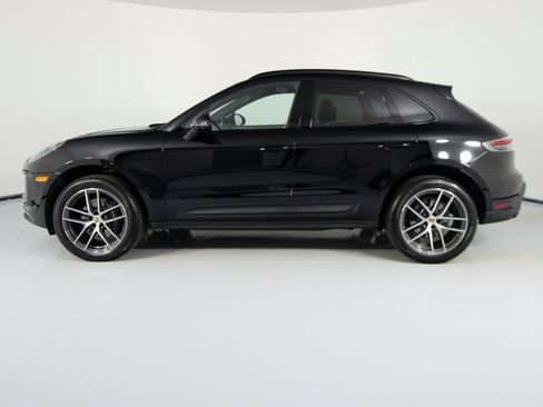 Certified 2026 Porsche Macan AWD/4WD image 7