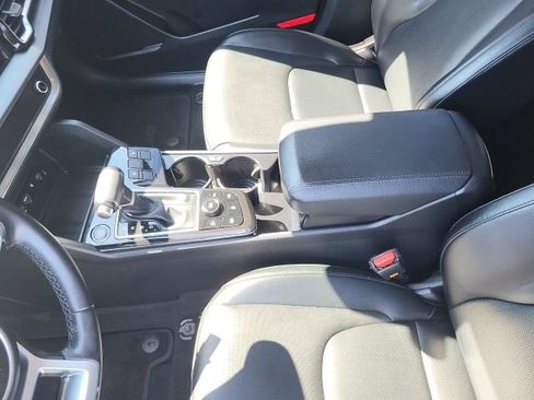 Used 2023 Kia Sportage EX FWD image 28