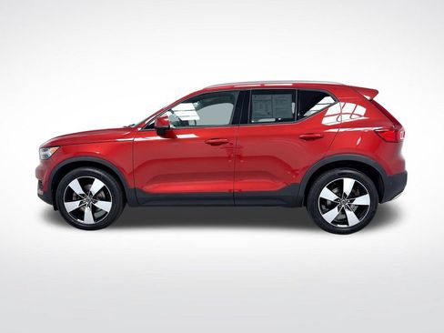Used 2019 Volvo XC40 T4 Momentum FWD image 11