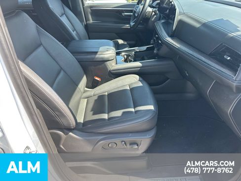 Used 2025 Chevrolet Tahoe LT AWD/4WD image 15