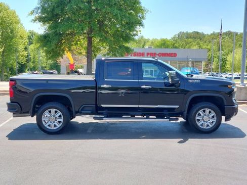 Used 2024 Chevrolet Silverado 2500 High Country w/ High Country Premium Package AWD/4WD image 34