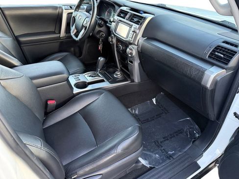Used 2015 Toyota 4Runner SR5 image 26