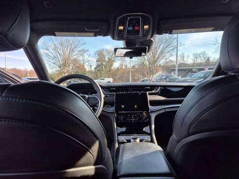 Used 2023 Jeep Grand Cherokee Trailhawk w/ Luxury Tech Group III image 14