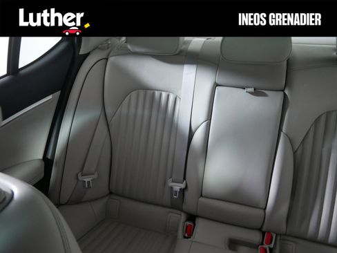 Used 2021 Genesis G70 3.3T image 12