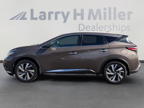 Used 2018 Nissan Murano Platinum image 2