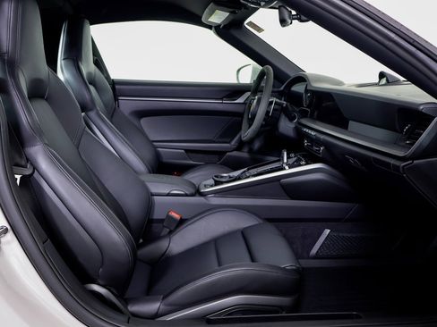 Certified 2023 Porsche 911 Targa 4S image 7