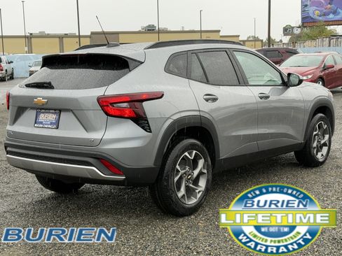 New 2026 Chevrolet Trax LT w/ Driver Confidence Package image 7