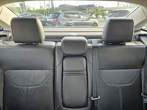 Used 2016 Ford Focus SE w/ Equipment Group 201A image 24