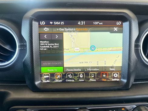 Used 2023 Jeep Wrangler Unlimited Sahara w/ Cold Weather Group AWD/4WD image 14