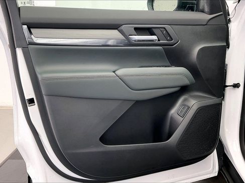 New 2026 GMC Terrain AT4 w/ Technology Package II image 12