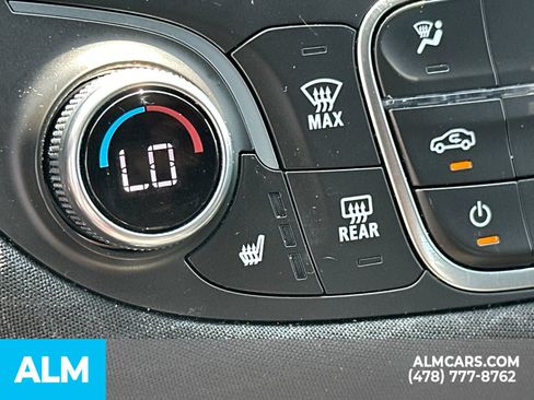 Used 2025 Chevrolet Malibu LT FWD image 34