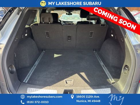 Used 2017 Cadillac XT5 Platinum w/ Driver Assist Package AWD/4WD image 17