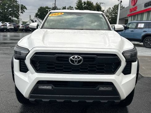Used 2024 Toyota Tacoma TRD Off-Road w/ TRD Off Road Upgrade Package AWD/4WD image 9