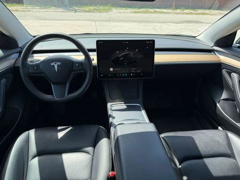 Used 2023 Tesla Model 3 Standard Range image 18