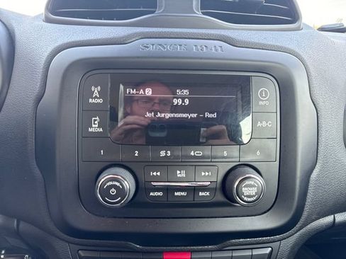 Used 2015 Jeep Renegade Sport w/ Power & Air Group AWD/4WD image 19