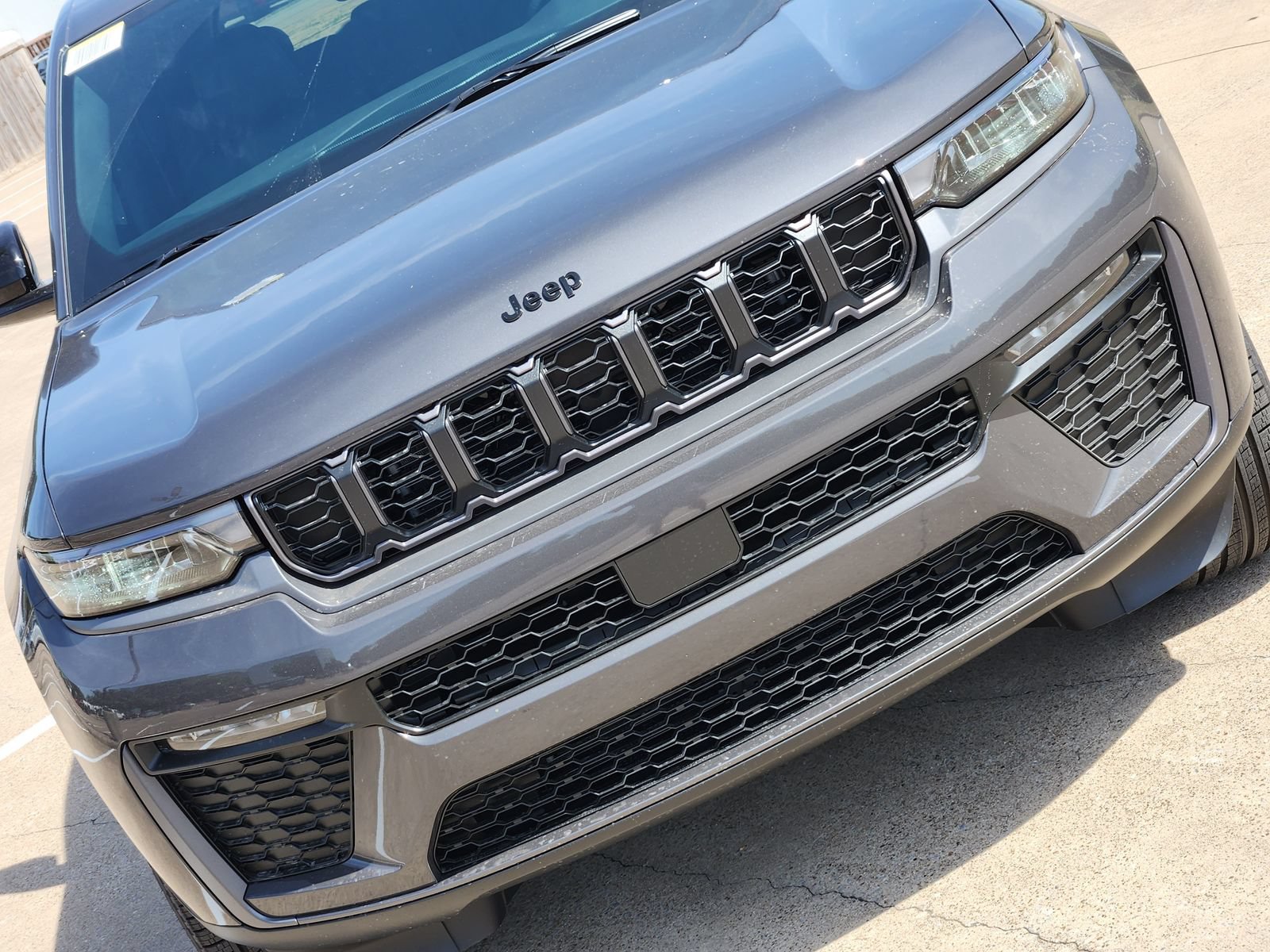 New 2026 Jeep Grand Cherokee Limited w/ Limited Altitude Package AWD/4WD image 14