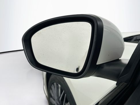 Used 2023 Nissan Altima 2.5 SV FWD image 16