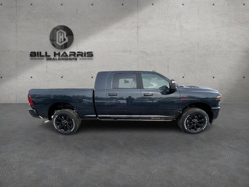 New 2026 RAM 2500 Laramie AWD/4WD image 5