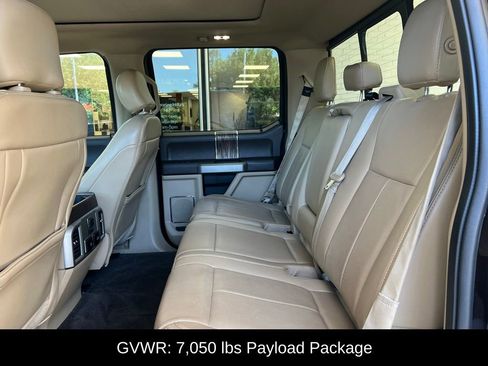 Used 2018 Ford F150 Lariat w/ Equipment Group 502A Luxury AWD/4WD image 9