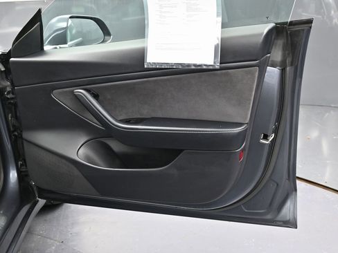 Used 2020 Tesla Model 3 Long Range image 39