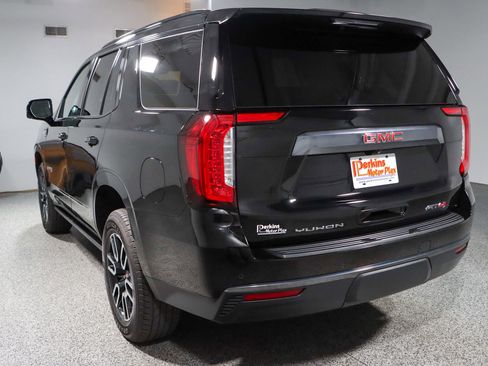 Used 2023 GMC Yukon AT4 w/ AT4 Premium Package AWD/4WD image 9