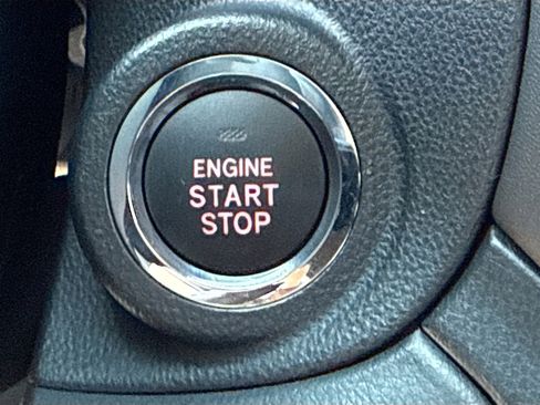 Certified 2025 Subaru Legacy Limited image 37