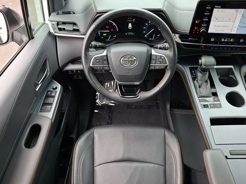 Certified 2021 Toyota Sienna XSE w/ XSE Plus Package AWD/4WD image 11