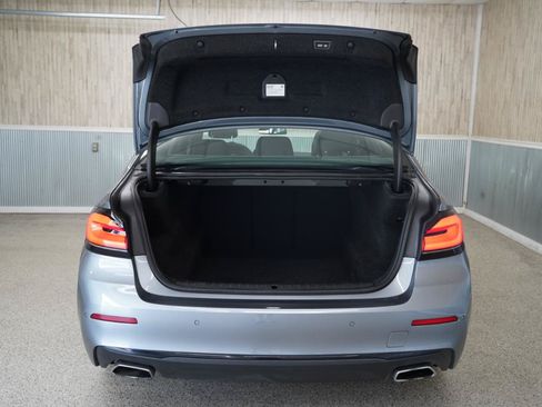 Used 2021 BMW 530i w/ Premium Package RWD image 41