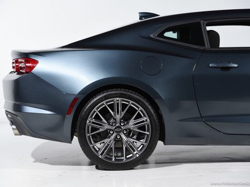 Used 2021 Chevrolet Camaro LT image 10