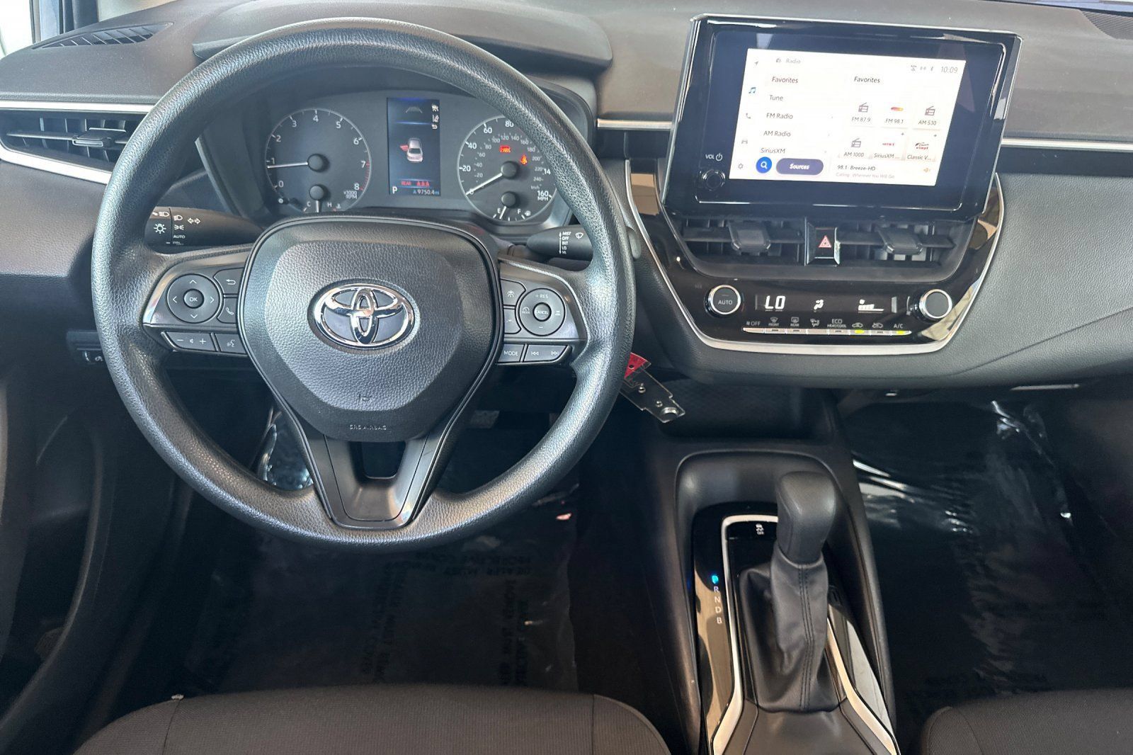 Certified 2025 Toyota Corolla LE FWD image 18