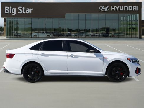 Used 2023 Volkswagen Jetta GLI Autobahn image 5