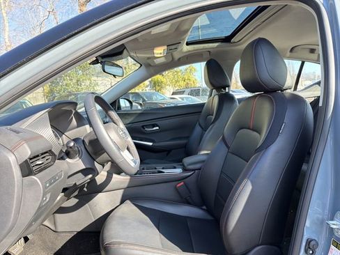 Used 2024 Nissan Sentra SR w/ SR Premium Package image 5