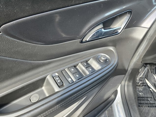 Used 2022 Buick Encore Preferred w/ Safety Package II AWD/4WD image 37