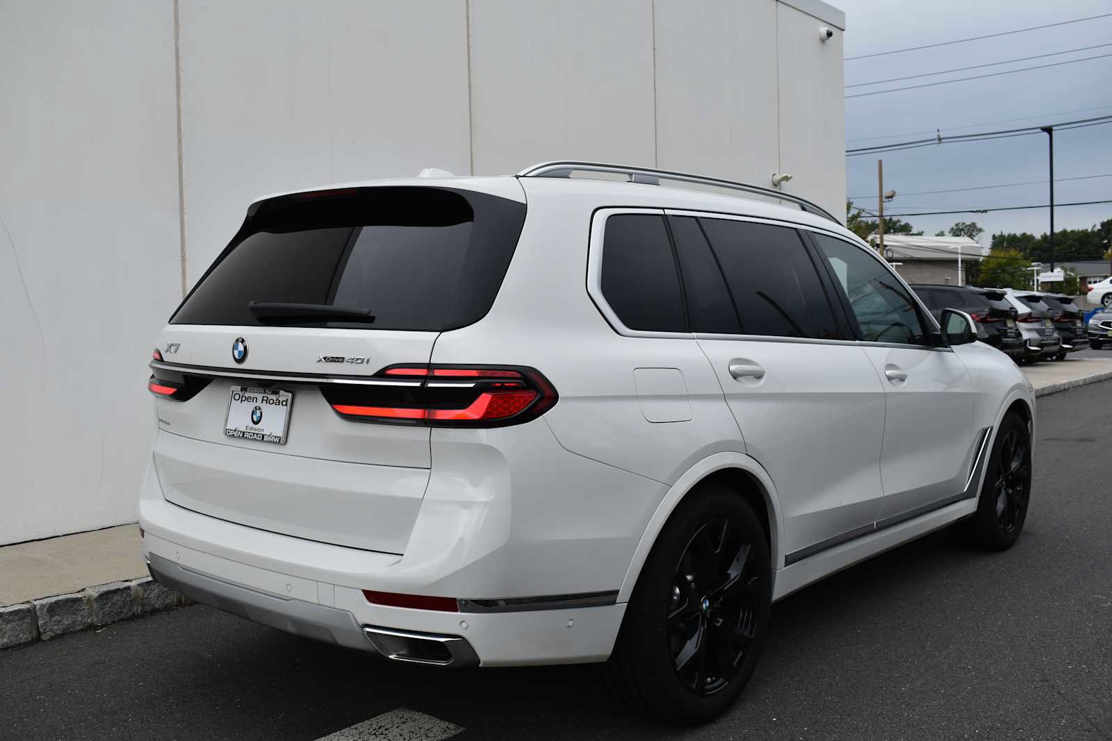 Used 2026 BMW X7 xDrive40i w/ Premium Package AWD/4WD image 5