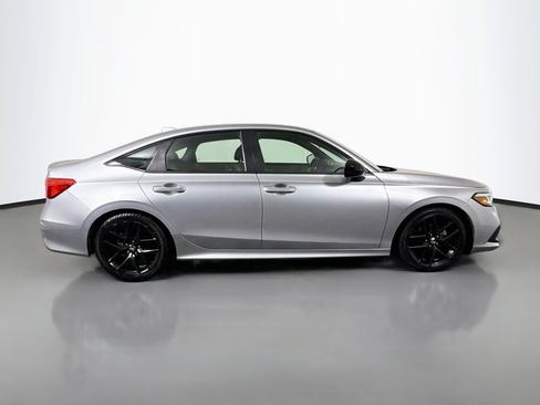 Used 2022 Honda Civic Sport image 11